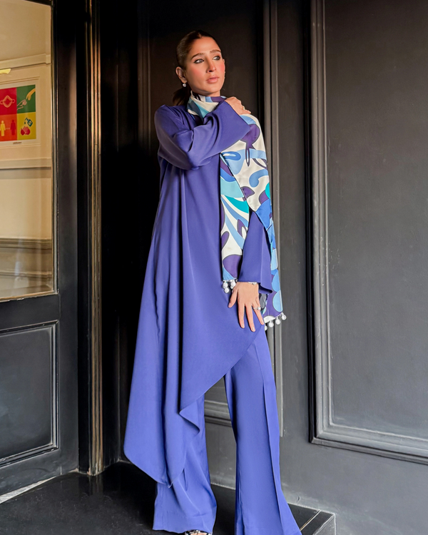 Asymmetric Set